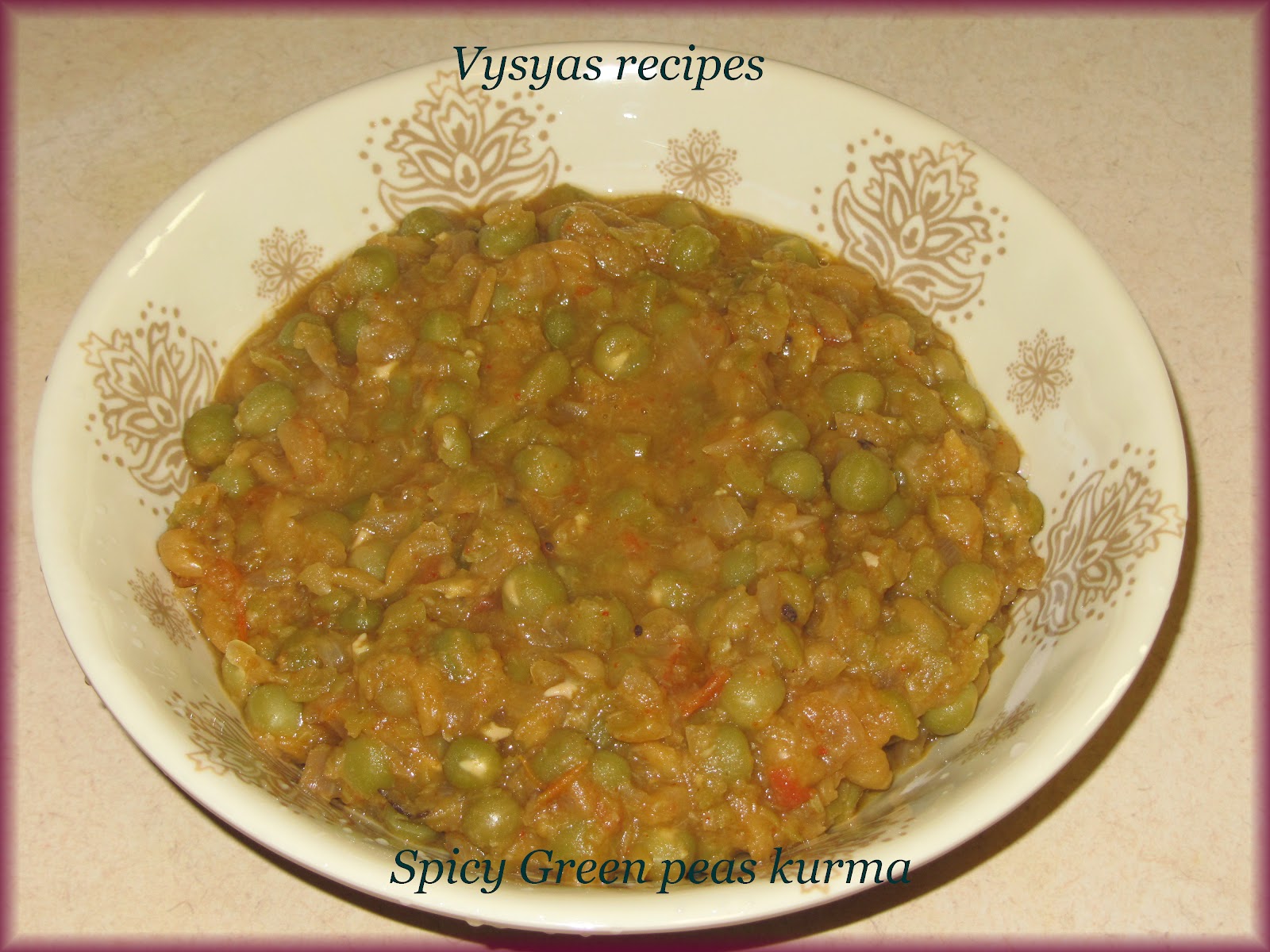 Spicy Pattani kurma/Spicy Green Peas kurma for chapati , Roti and rice