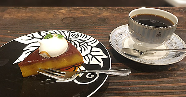渋谷エリア随一の純喫茶『茶亭 羽當』のかぼちゃプリン