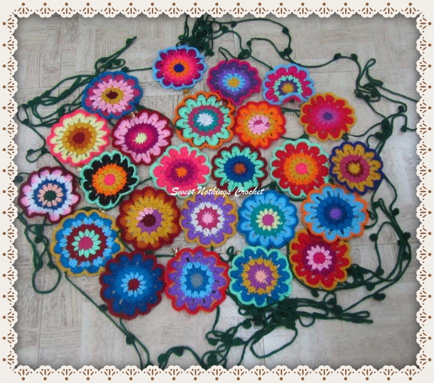 Sweet Nothings Crochet: FLORAL WINDOW HANGING