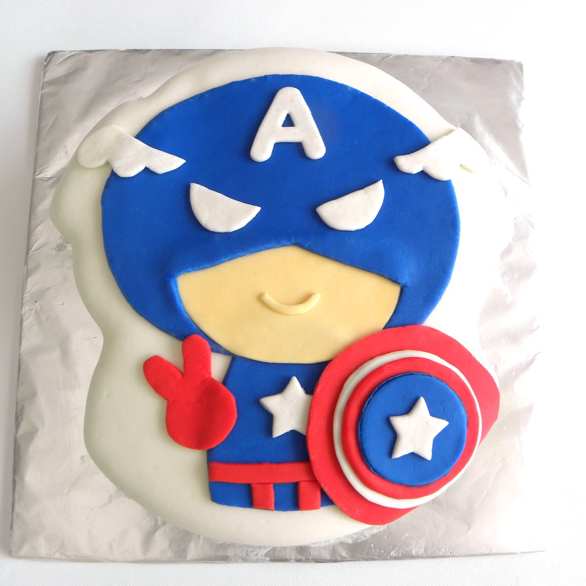 Captain America Pistachio Cake {Tutorial}