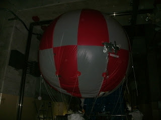 Pallone aerostatico utilizzato all'interno dell'edificio 1 per ispezione
