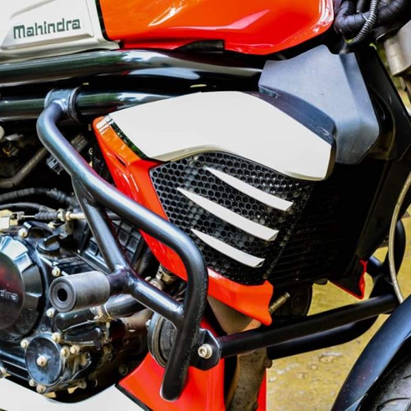 mahindra mojo accessories online