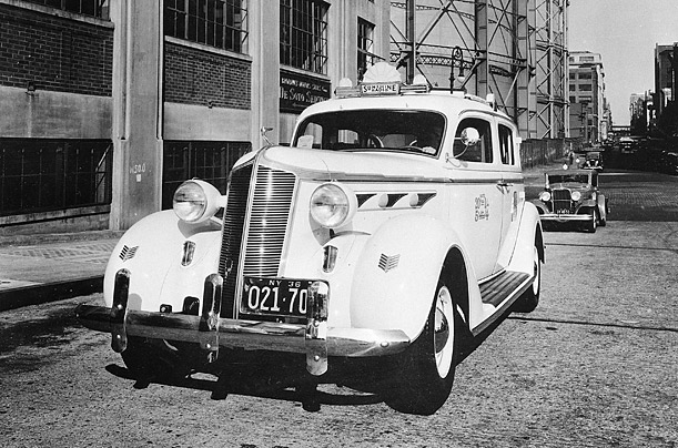 Car Rental Manhattan >> Photos of New York City Taxi Cabs in The Past ~ vintage everyday Car Rental Manhattan >> Photos of New York City Taxi Cabs in The Past ~ vintage everyday