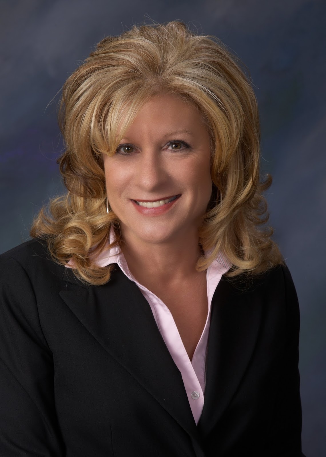 Maine Real Estate Century 21 NS Group Custom Built Log Home On Lake