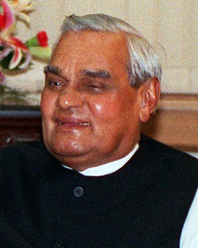 Short essay on atal bihari vajpayee in 100 words image