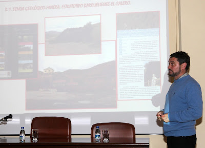 Fernando Cuevas durante la conferencia de "El Paisaje Minero en la Montaña Palentina"