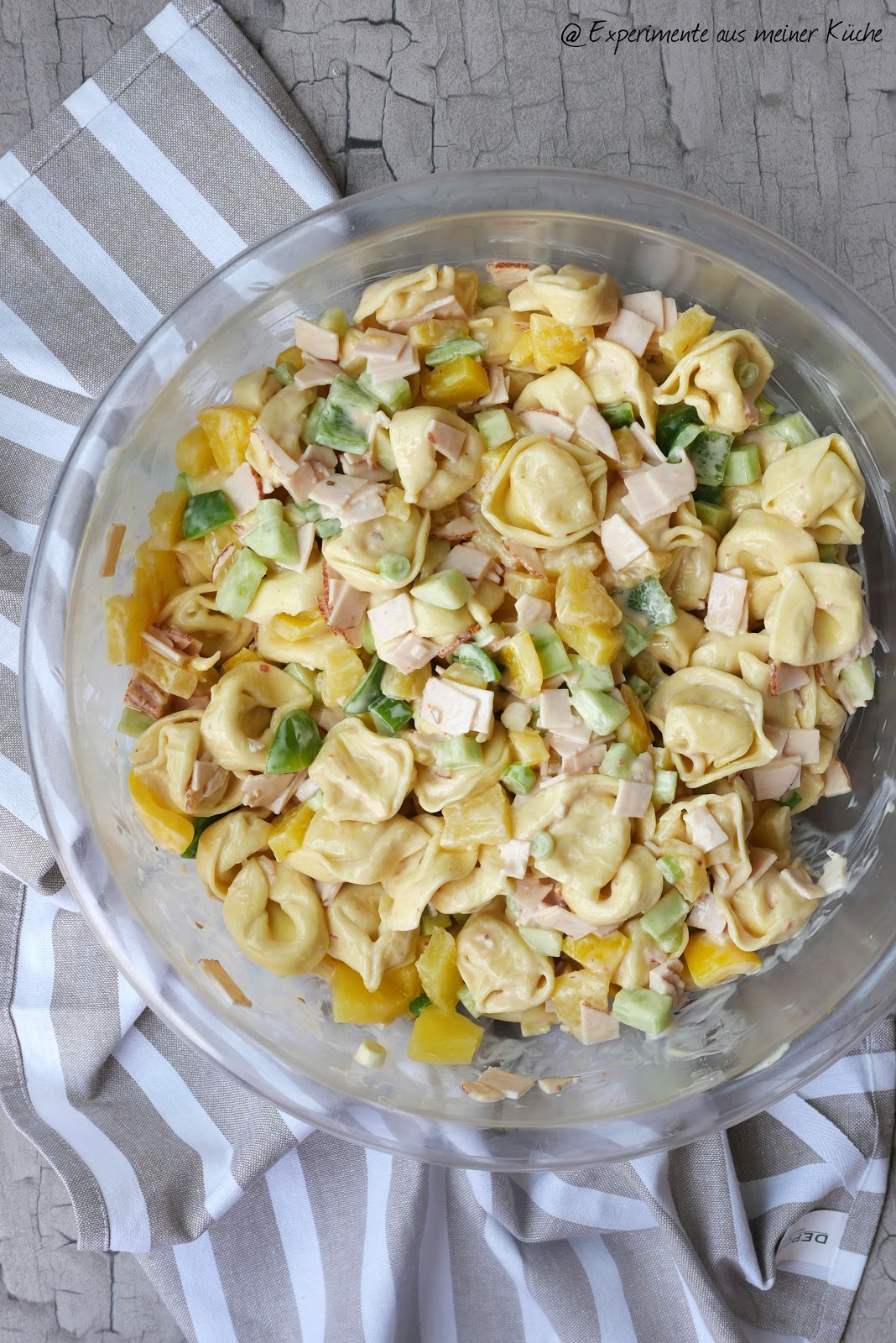 Experimente aus meiner Küche: Fruchtiger Tortelloni-Salat