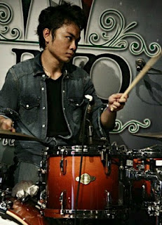 Azrie Blogku: Profil Tryan Vierra