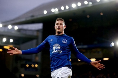 Tiền vệ Barkley trong màu áo xanh quen thuộc của Everton 