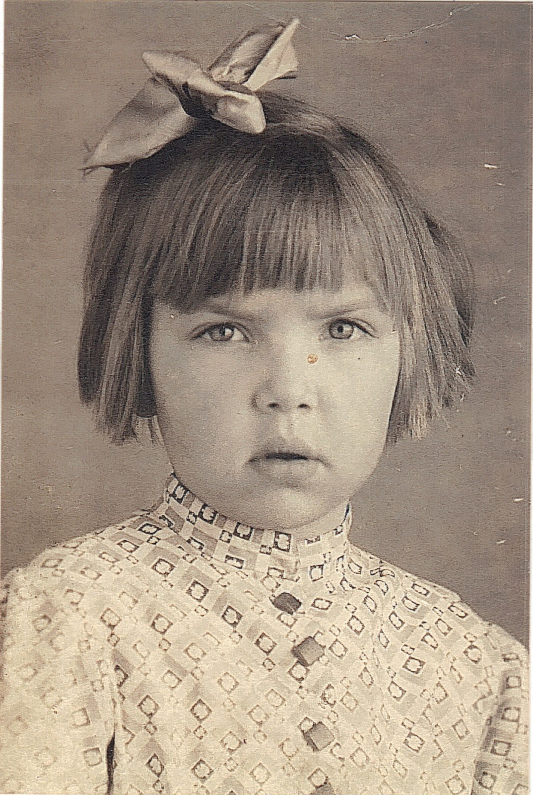 Nostalgia Day 17 Vintage Photos On Canvas Organized Clutter