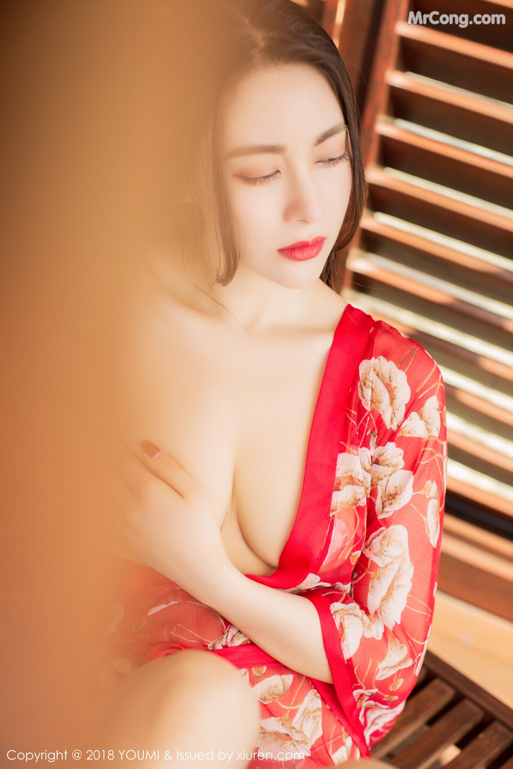 YouMi Vol.104: Model Mu Fei Fei (穆菲菲) (44 photos)