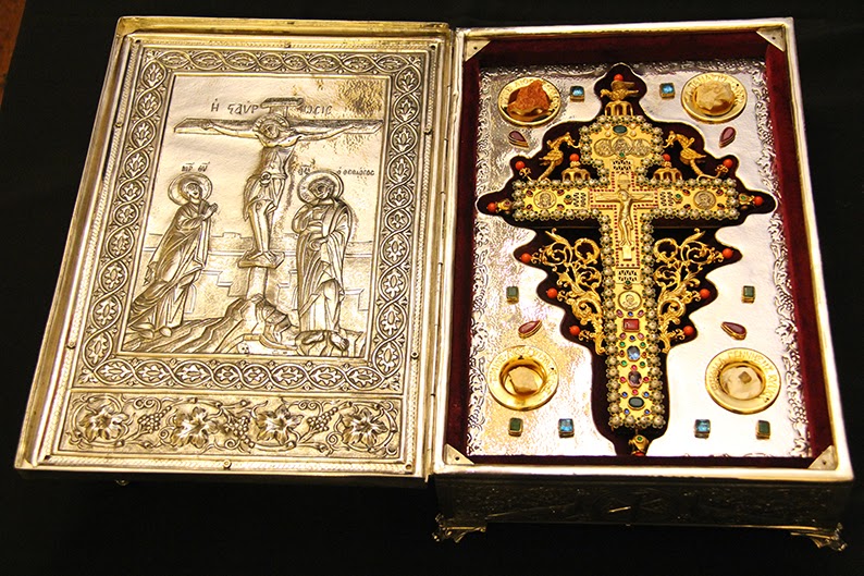 Μέρος από τα λείψανα της Ιεράς Μονής Αγίων Αυγουστίνου Ιππώνος και Σεραφείμ του Σάρωφ http://leipsanothiki.blogspot.be/