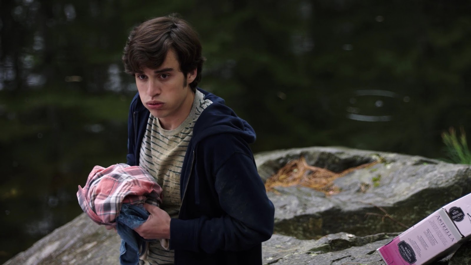 ausCAPS: Joey Bragg nude in Father Of The Year