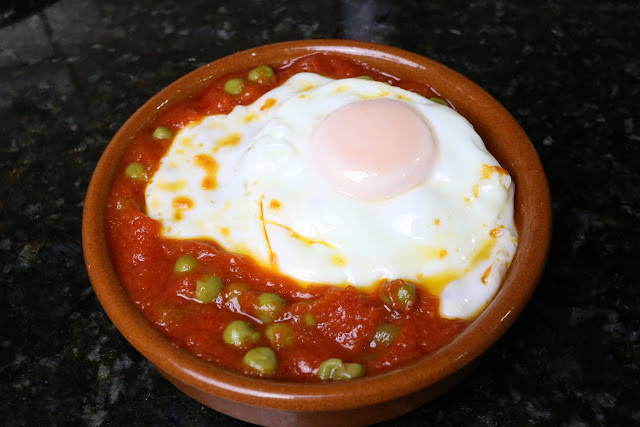 Huevos a la cazuela