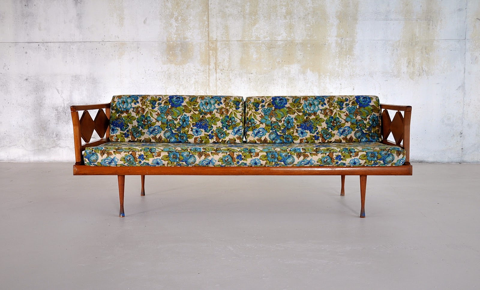 SELECT MODERN Danish Modern Daybed or Sofa