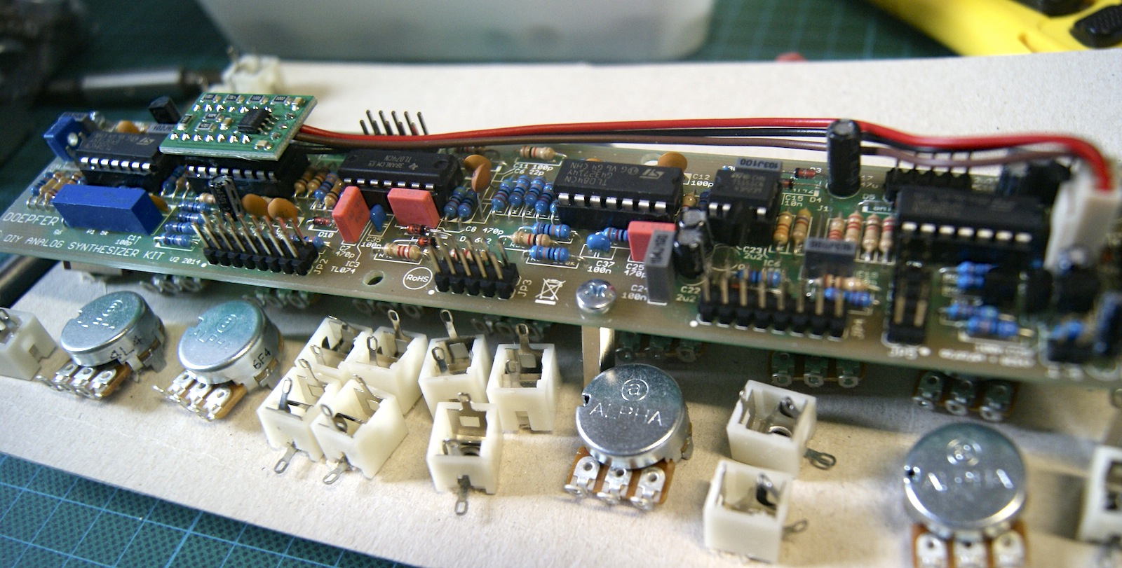 Growing your modular synthesizer for dummies DIY101 synth voice part 1