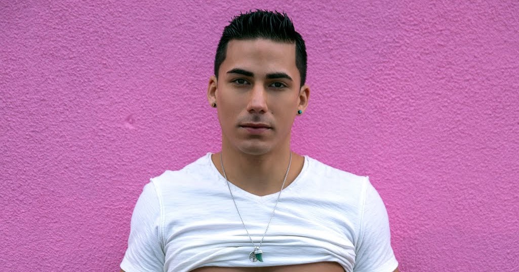 HALL OF GUYS AND MEN IN JEANS: Topher DiMaggio