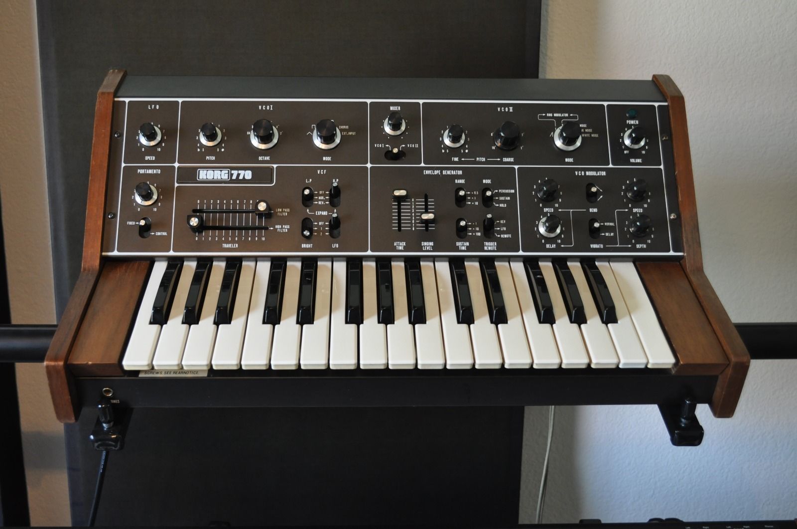 MATRIXSYNTH 770 Analog Synthesizer