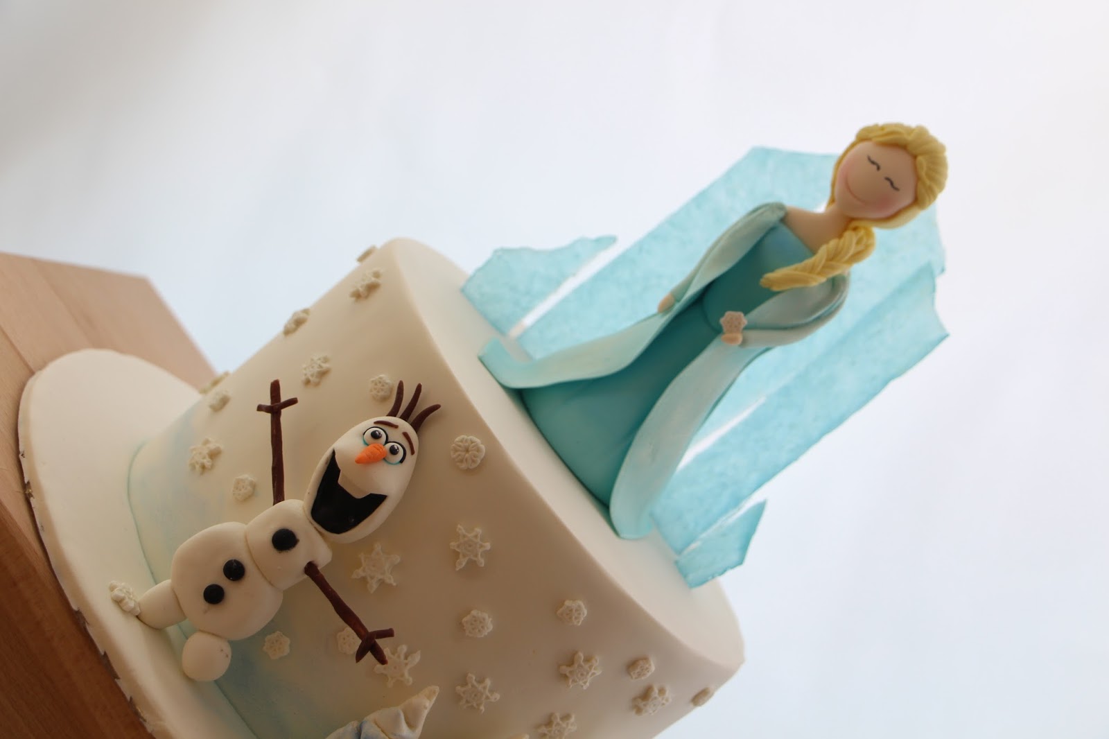 Frozen Karlar Ülkesi Temalı Pasta