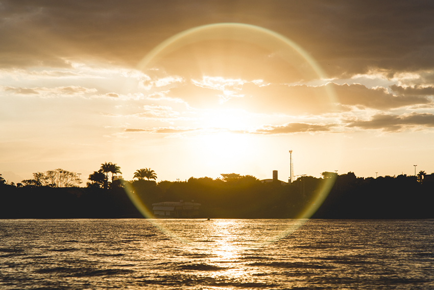 Por-do-sol no Lago Paranoá Por-do-sol no Lago Paranoá