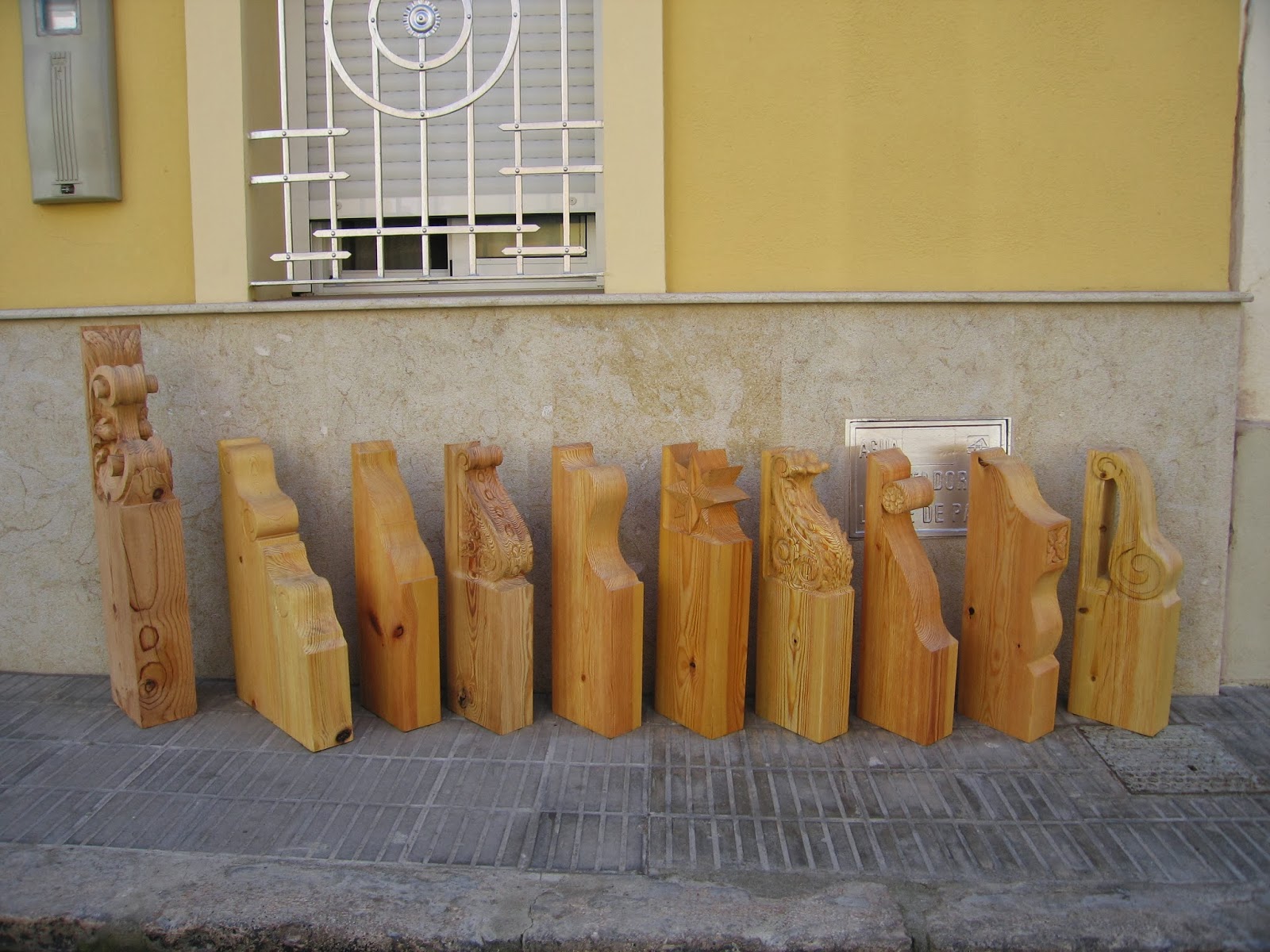 Pepe Granell COLECCIÓN CANES (Carpintería)