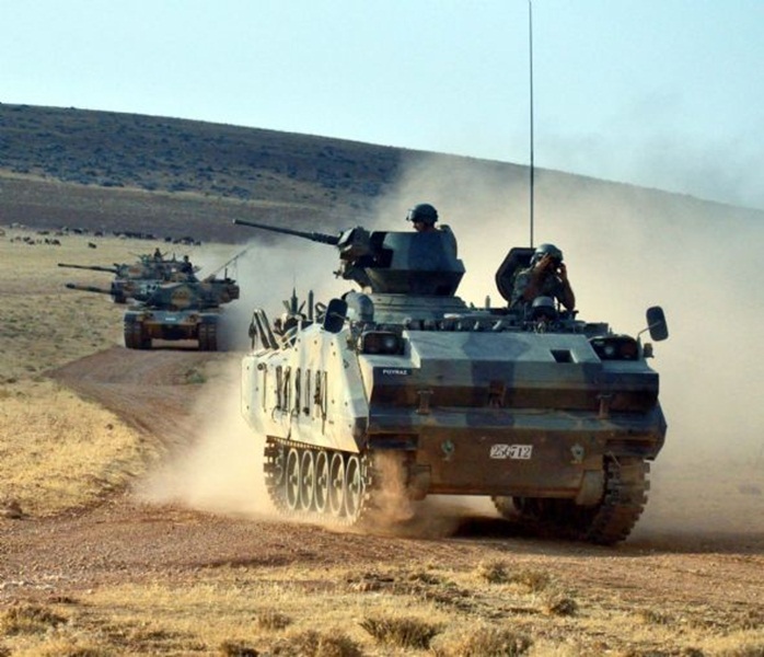 Turkish+Army+Holds+Military+Exercise+near+Syrian+Border+(7).jpg