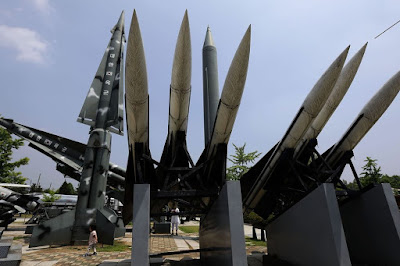 EKTAKTO . ΠΥΡΟΔΟΤΗΣΕ ΠΥΡΑΥΛΟΥΣ Η Β.ΚΟΡΕΑ Ο Abe ΠΡΩΘΥΠΟΥΡΓΟΣ ΤΗΣ ΙΑΠΩΝΙΑΣ ΛΕΕΙ ΟΤΙ ΕΝΑΣ ΠΥΡΑΥΛΟΣ ΤΗΣ Β. ΚΟΡΕΑΣ  ΦΑΙΝΕΤΑΙ ΝΑ ΕΧΕΙ ΠΕΡΑΣΕΙ ΠΑΝΩ ΑΠΟ ΤΗΝ ΙΑΠΩΝΙΑ  