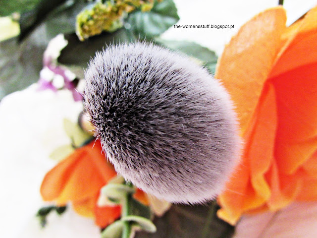 Real Techiniques Expert Face Brush