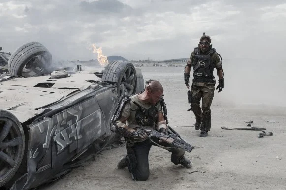 A New Still, Elysium, Featuring Damon as Max, Foster as Delacourt