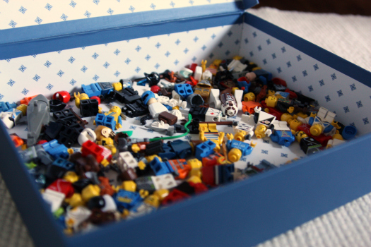 12 HUGE 2013 Lego Storage Head Minifig Yellow w/2 Parts Trays &  Handle+Bricks