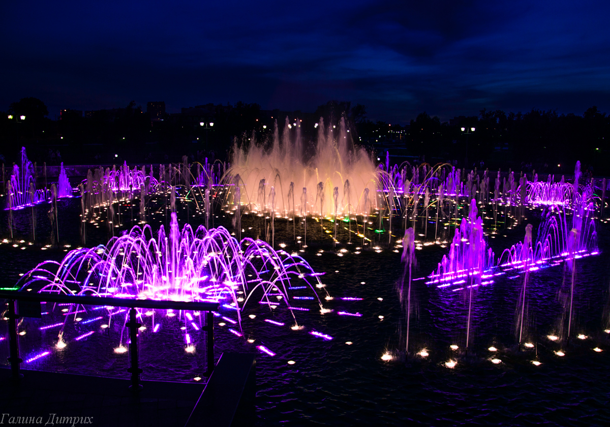 светомузыкальный фонтан в царицыно. фонтан в царицыне. парк музей царицыно фонтаны. царицыно музей-заповедник фонтан светомузыкальный. фонтан в царицыно 2022.