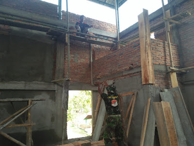 AKSI LEMPAR BATU BATA WARNAI PEMBANGUNAN GOR SUKOREJO