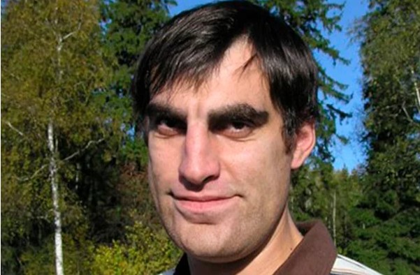 Закулисная жизнь "чудаковатого" актера: Как живет семья Александра Баширова и по