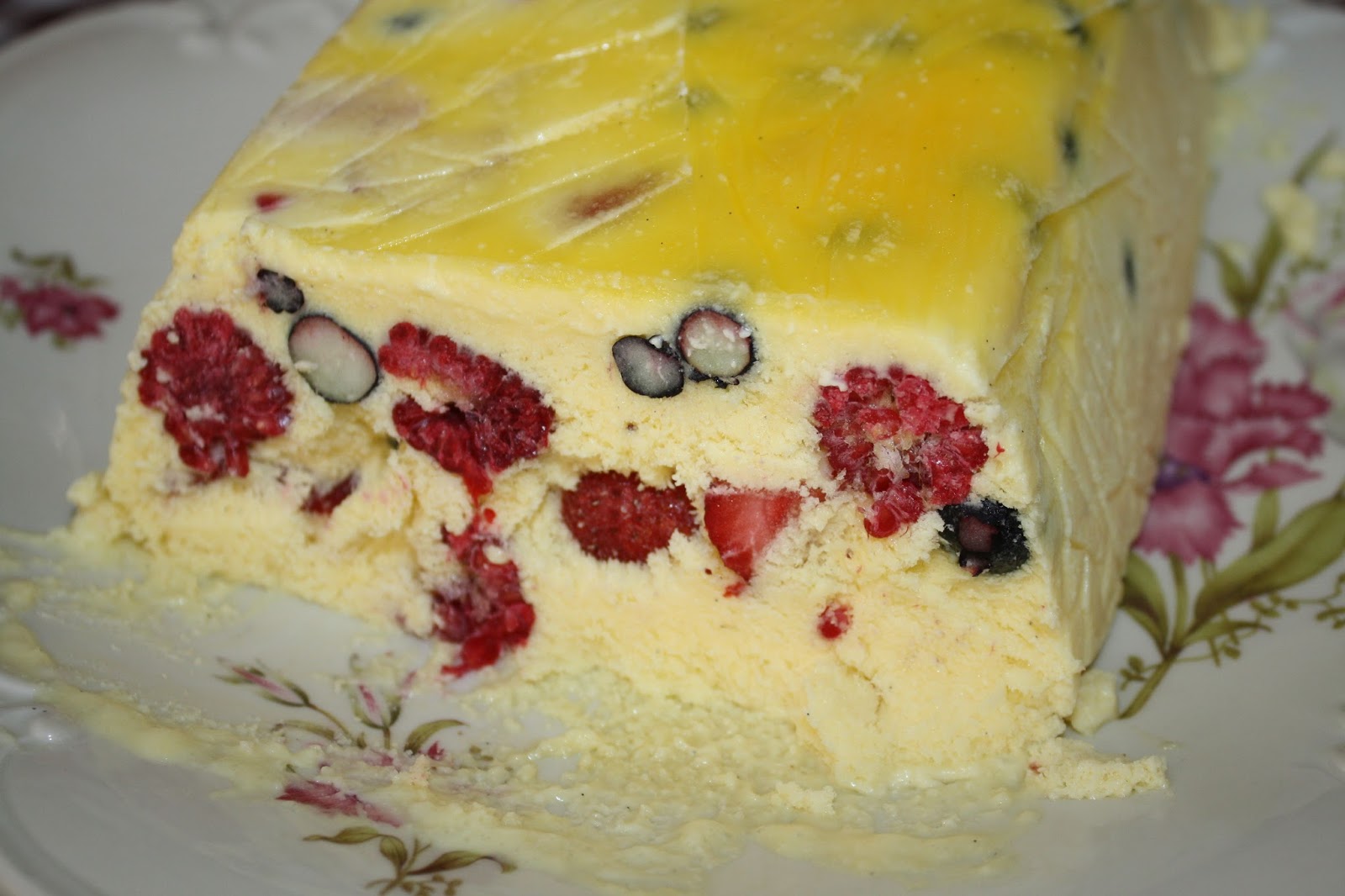 La Cuciniera Moderna: Ricetta semifreddo ai frutti di bosco