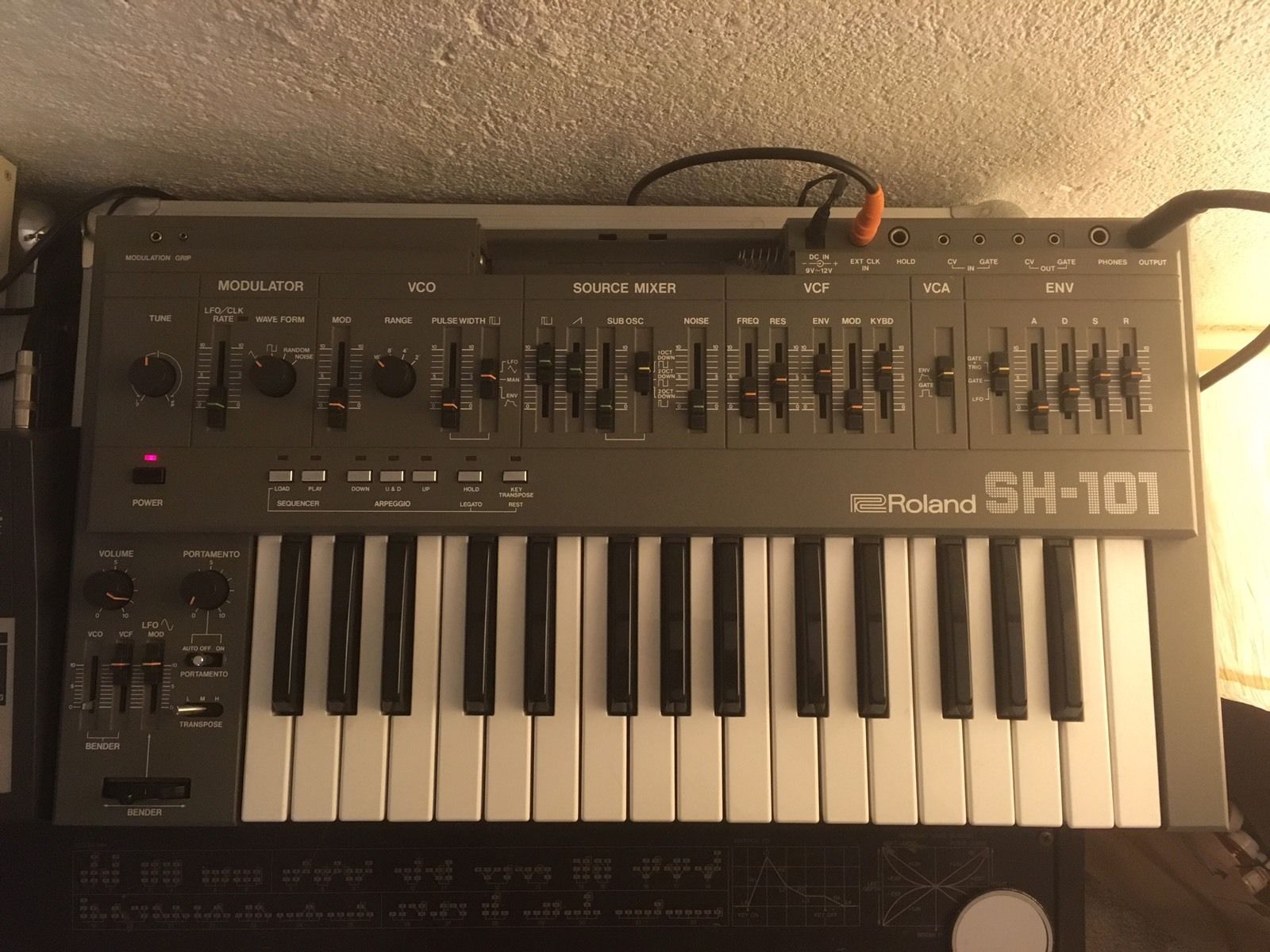 MATRIXSYNTH: Roland SH-101