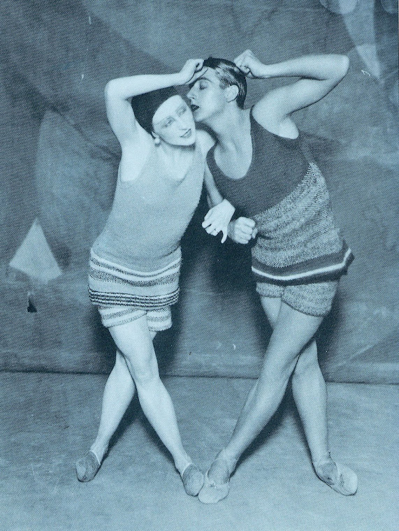 CHANEL. Desenho de figurinos para o balé O Trem Azul  (Paris, 1924).