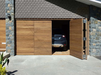 Model Pintu Garasi Modern