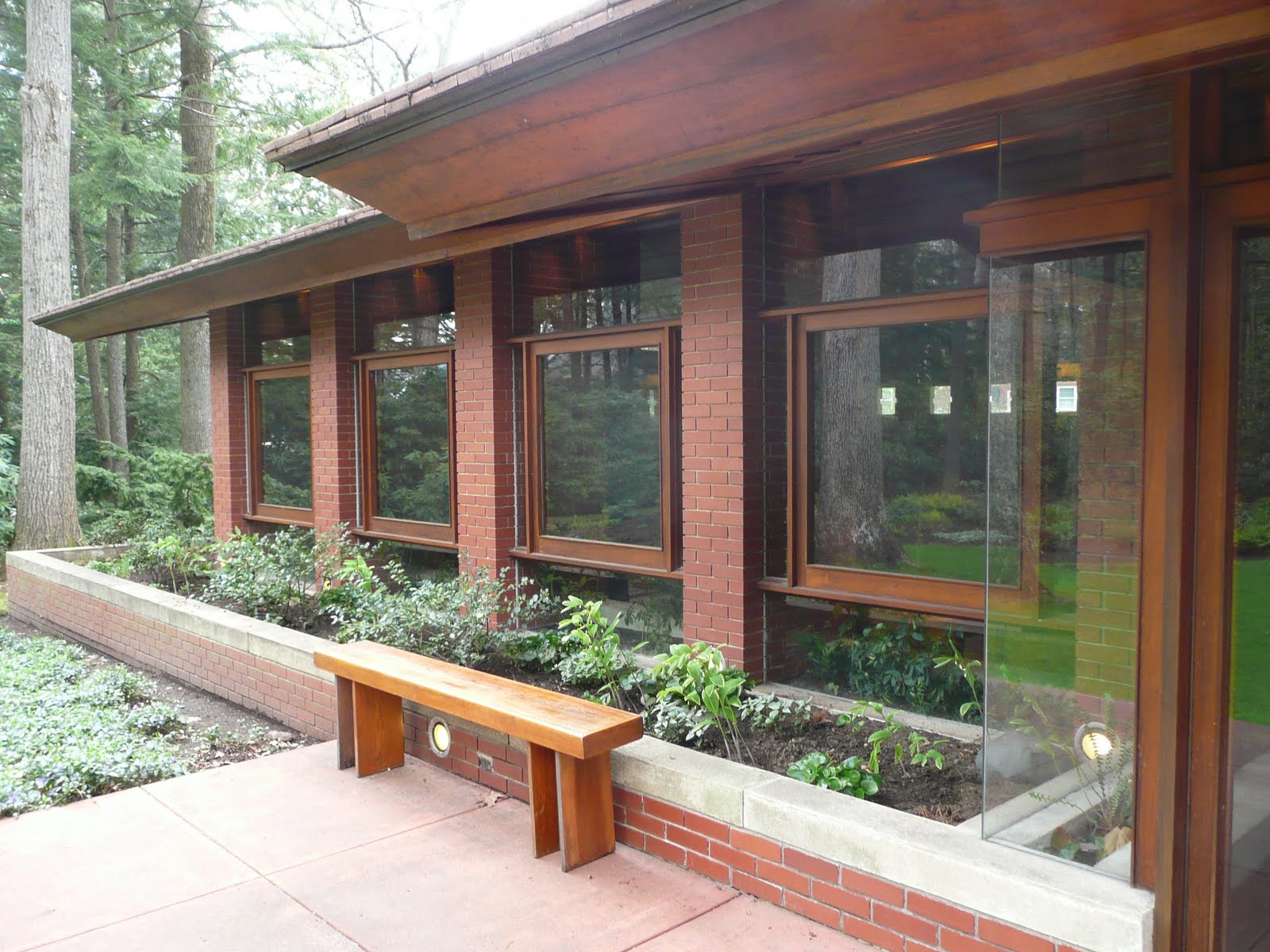 Life at 55 mph The Zimmerman House by Frank Lloyd Wright in Manchester, New Hampshire (click