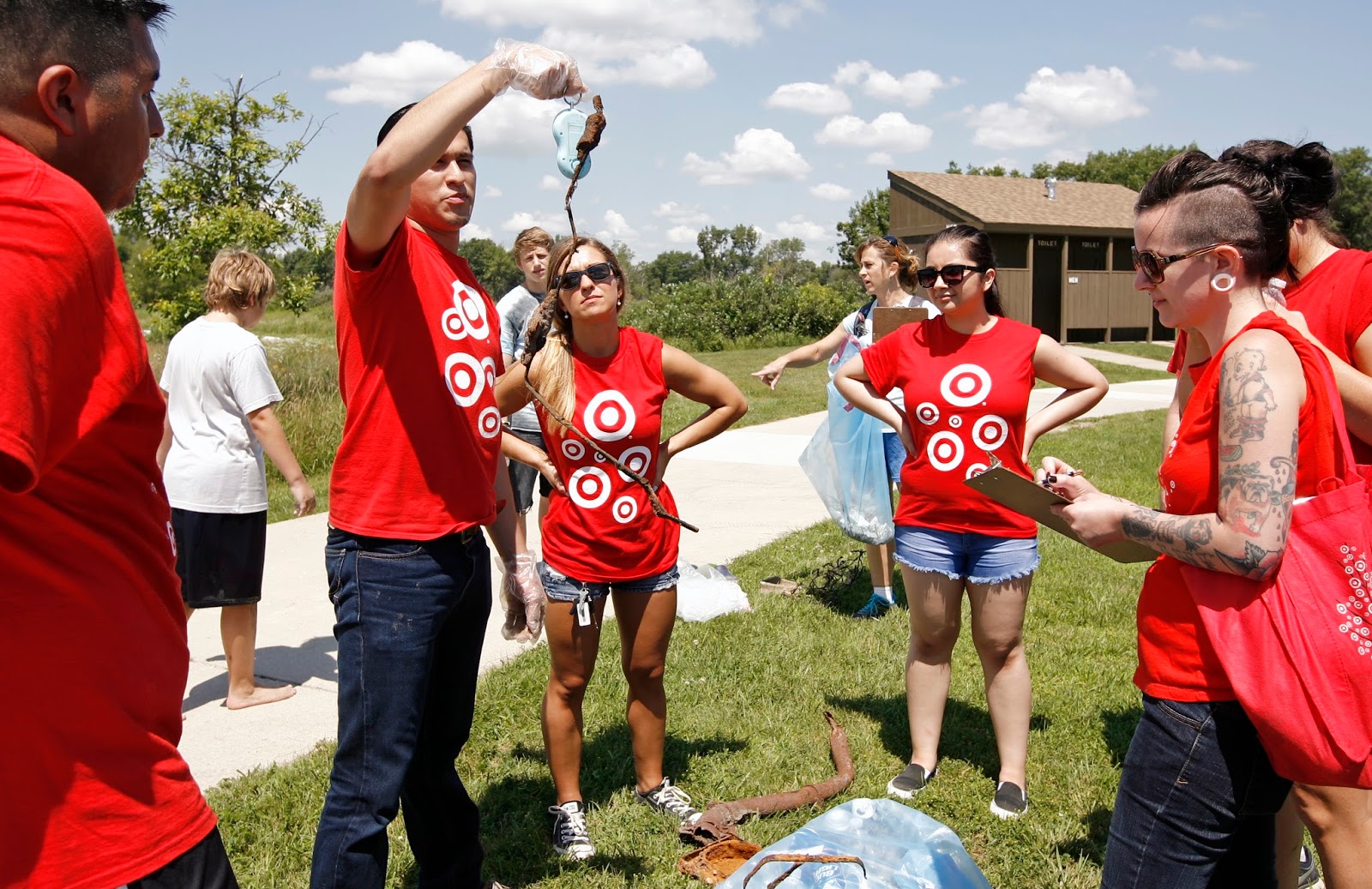 Mark Kodiak Ukena Shedd Aquarium and Volunteers Zion Beach CleanUp