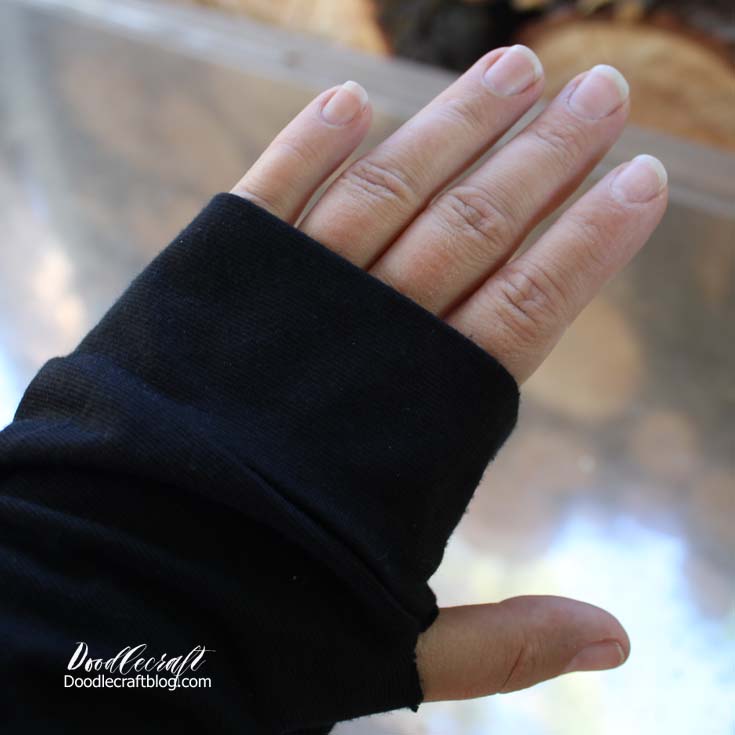 Doodlecraft Thumbhole Shirt DIY!