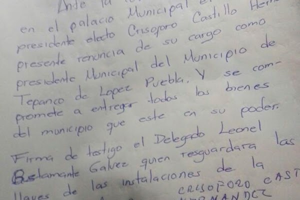 Hartos de la inseguridad, pobladores obligan a alcalde a renunciar en Puebla Hartos de la inseguridad, pobladores obligan a alcalde a renunciar en Puebla