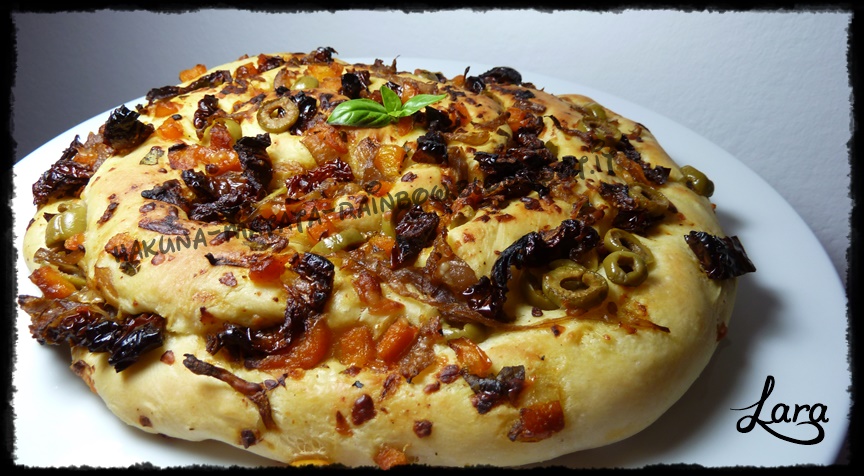 http://cucinaconlara.blogspot.it/2014/05/focaccia-contorta-o-arrotolata-veg.html