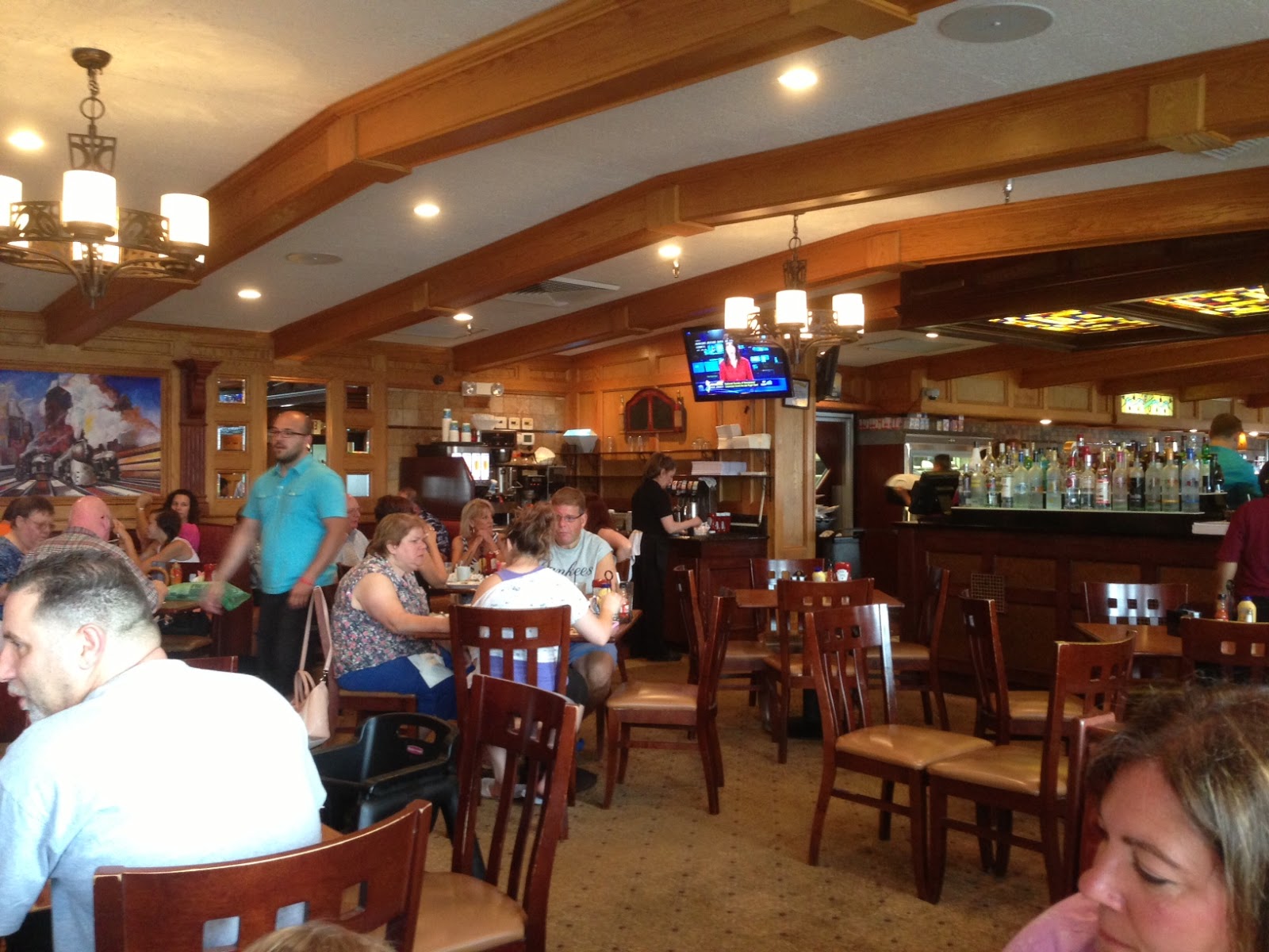 Bill Cianci's (Mostly) Burger Reviews Pompton Queen Diner, Pequannock, NJ