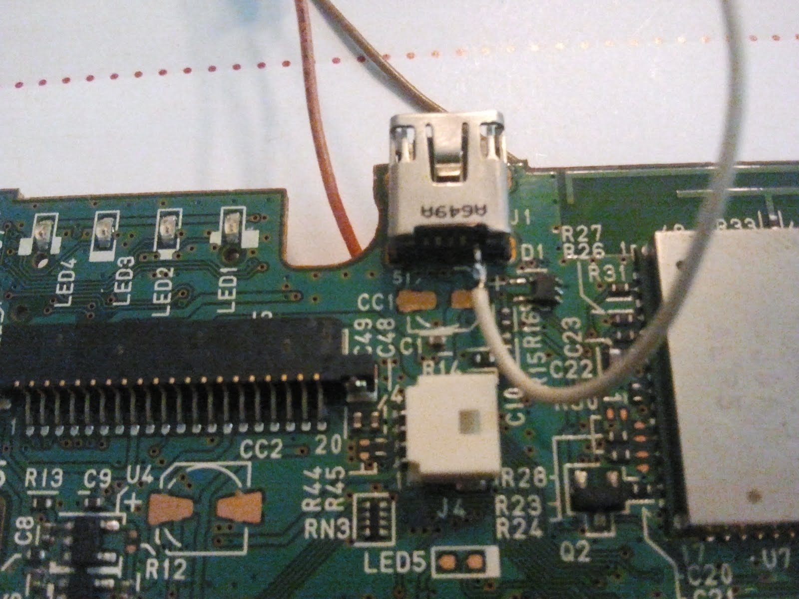 DIYtronics: Fixing a PS3 Controller that Wont Charge