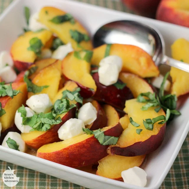 Peach Caprese Salad 