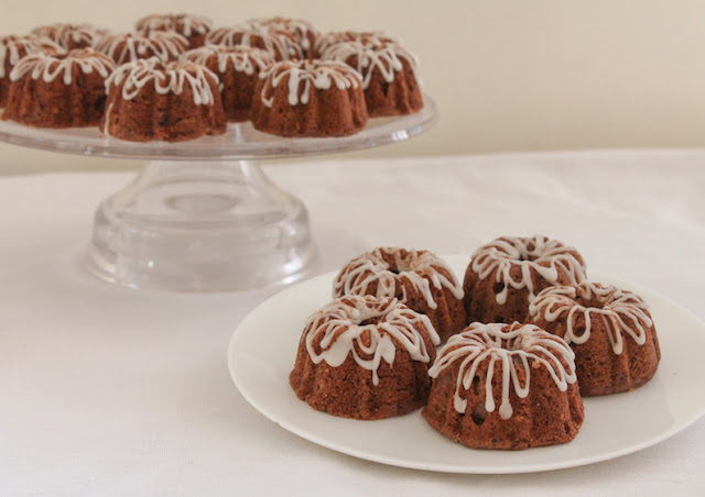Food Lust People Love: This weicher lebkuchen or soft German gingerbread recipe is a lovely spice cake made without molasses so it will really appeal to those who aren’t fans of the darker, molasses-y gingerbread. It uses a bit of honey, grated chocolate and lots of spices for delicious Christmasy flavor.