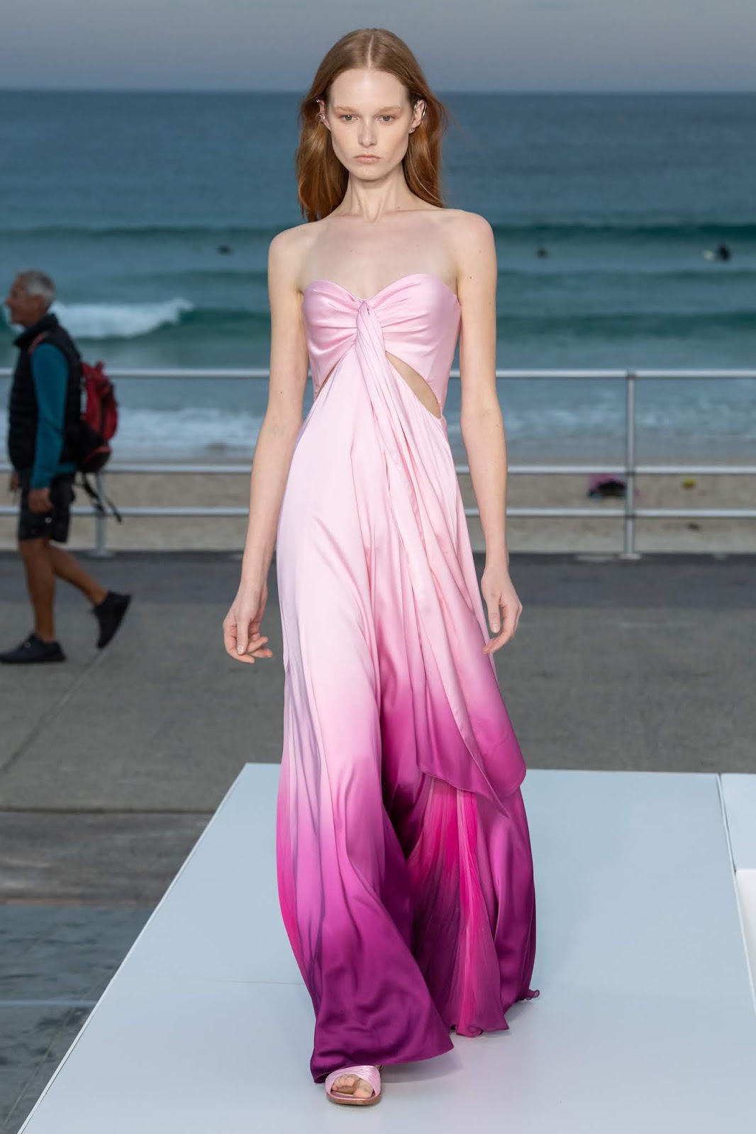 Resort GORGEOUS: JONATHAN SIMKHAI