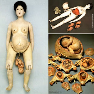 Muñecas japonesas embarazadas