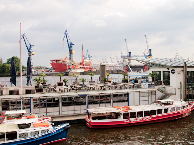 Hamburg, Biergarten Biergarten auf einem Ponton