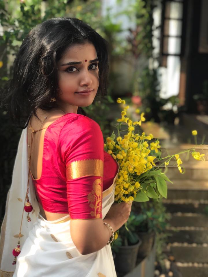 anupama frock photos